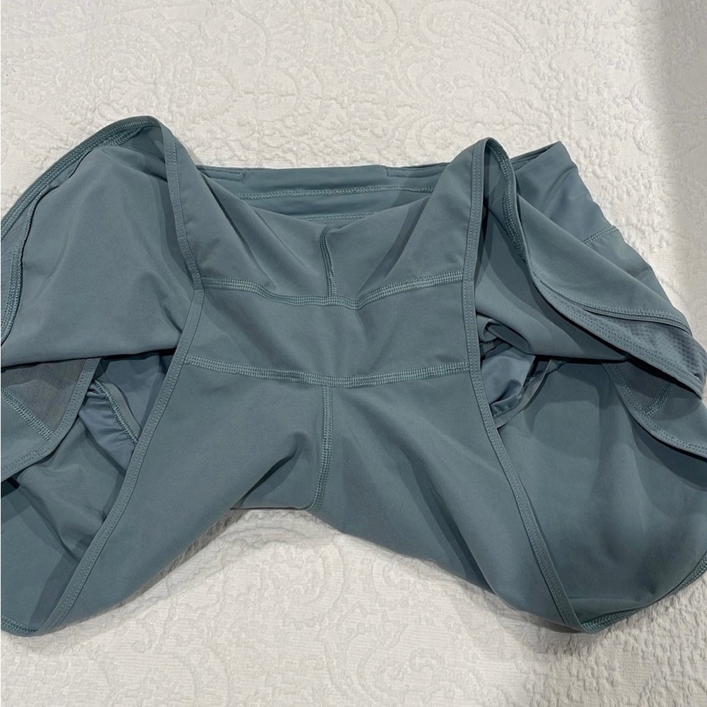 Lululemon shorts - Picture 4 of 6